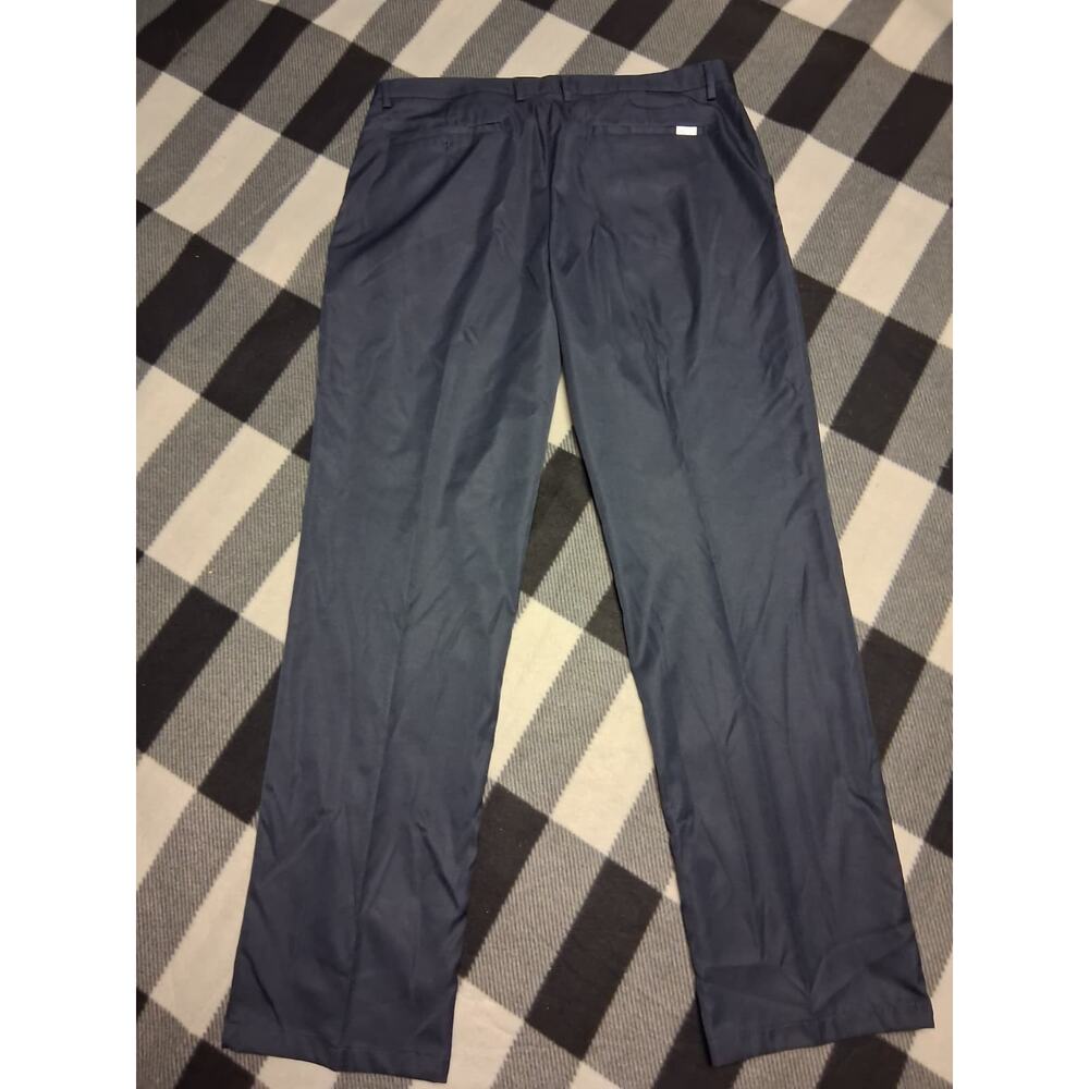 Greg Norman Attack Life Navy Blue Golf Pants size 36Wx34L pre-owned